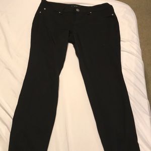 Plain black jeggings